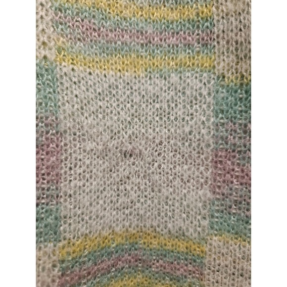 Pink Lily Green Color Block Sweater - Picture 4 of 5